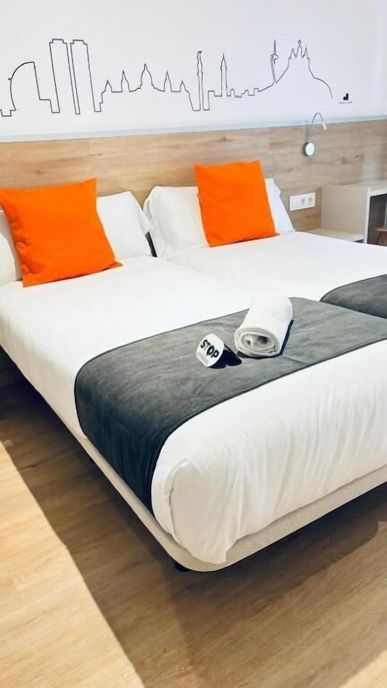 Hostal Sans 18/50