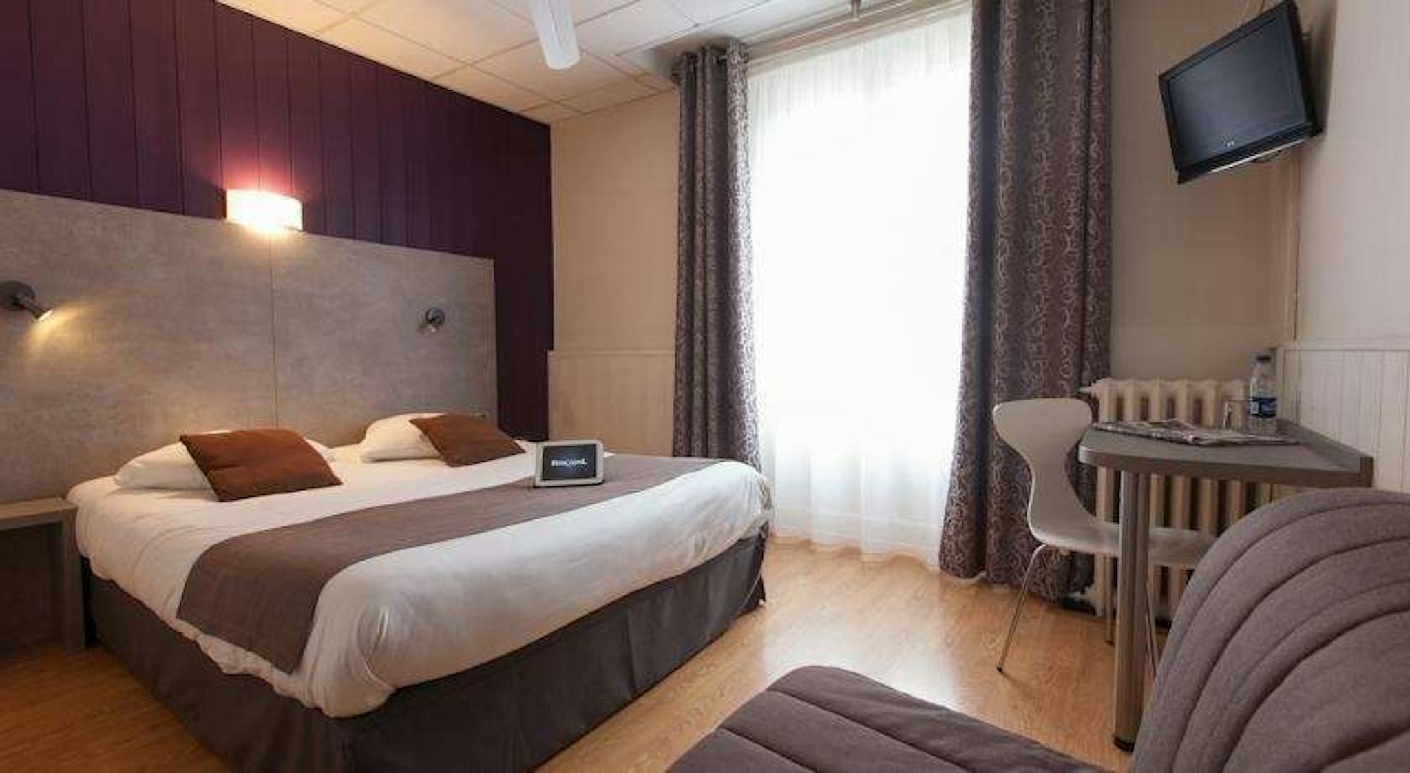 Royal Hotel Grenoble Centre 3/10