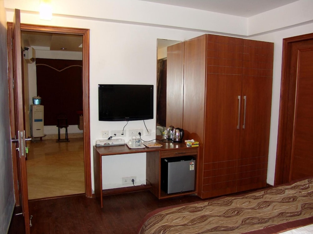 Skylink Suites And Apartments 26/33