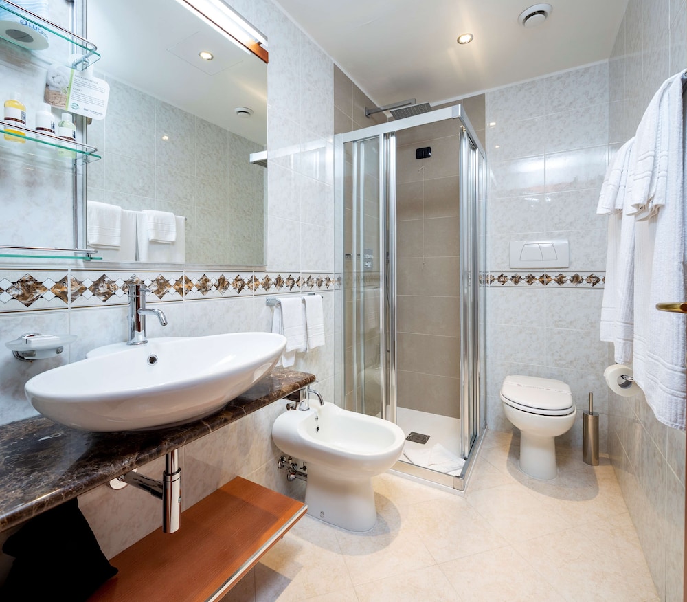 Best Western Plus Tigullio Royal Hotel 16/64