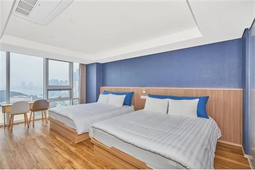 Super, Deluxe, Twin Beds, Partial Ocean View