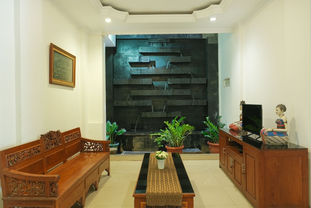 OYO 902 Hotel Pondok Anggun 30/40