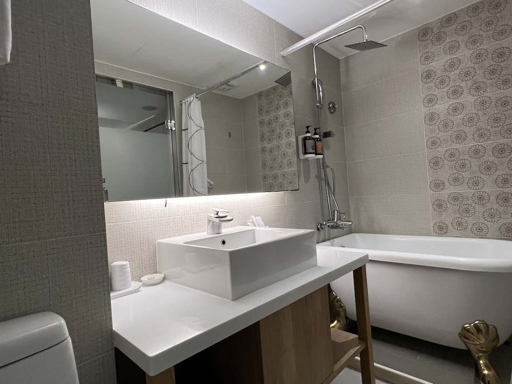 غرفة قياسية بسرير مزدوج، Forward Hotel Taipei 2/2