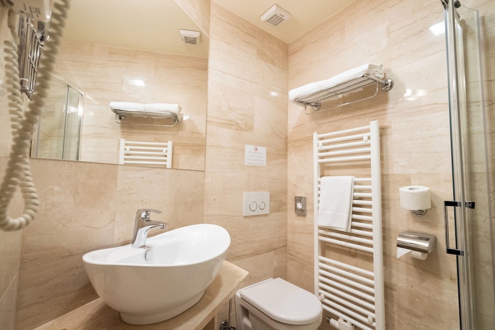 Hotel Evropa Celje 42/45