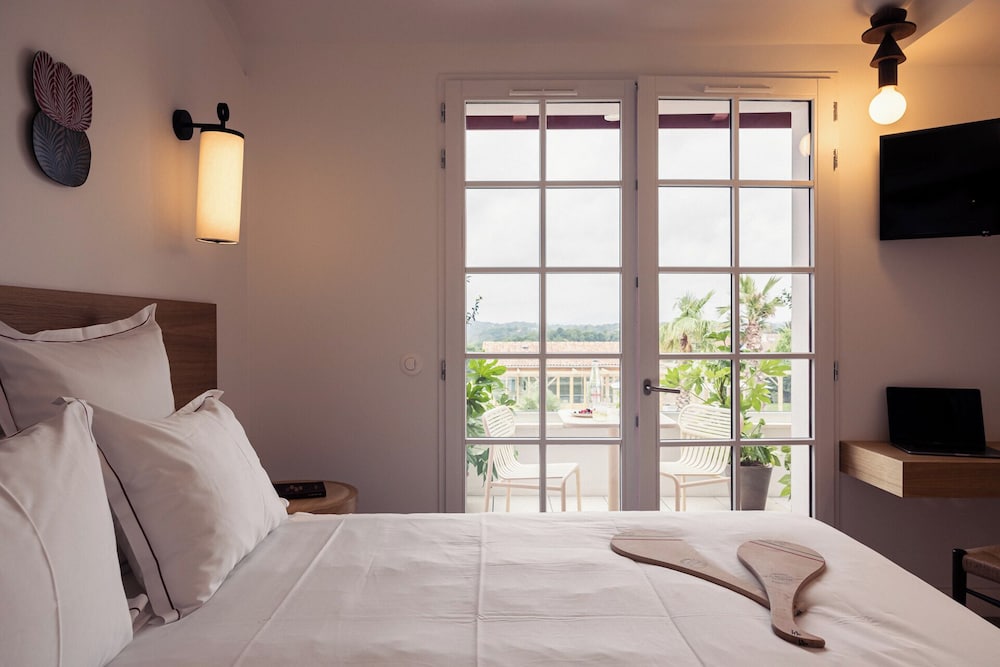 HOTEL LAMINAK 11/50