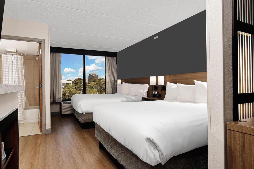غرفة بسريرين مزدوجين في طابق مرتفع لذوي الإعاقة، Hyatt Place Houston North 2/5
