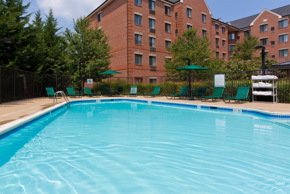 Staybridge Suites Tysons McLean, an IHG Hotel 3/44