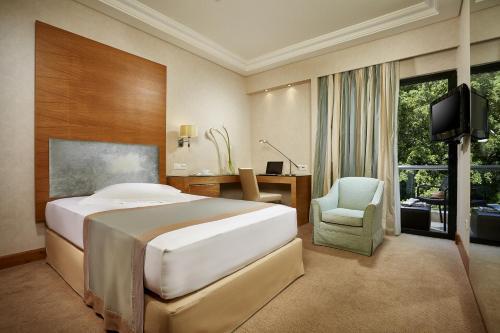 Room, Single