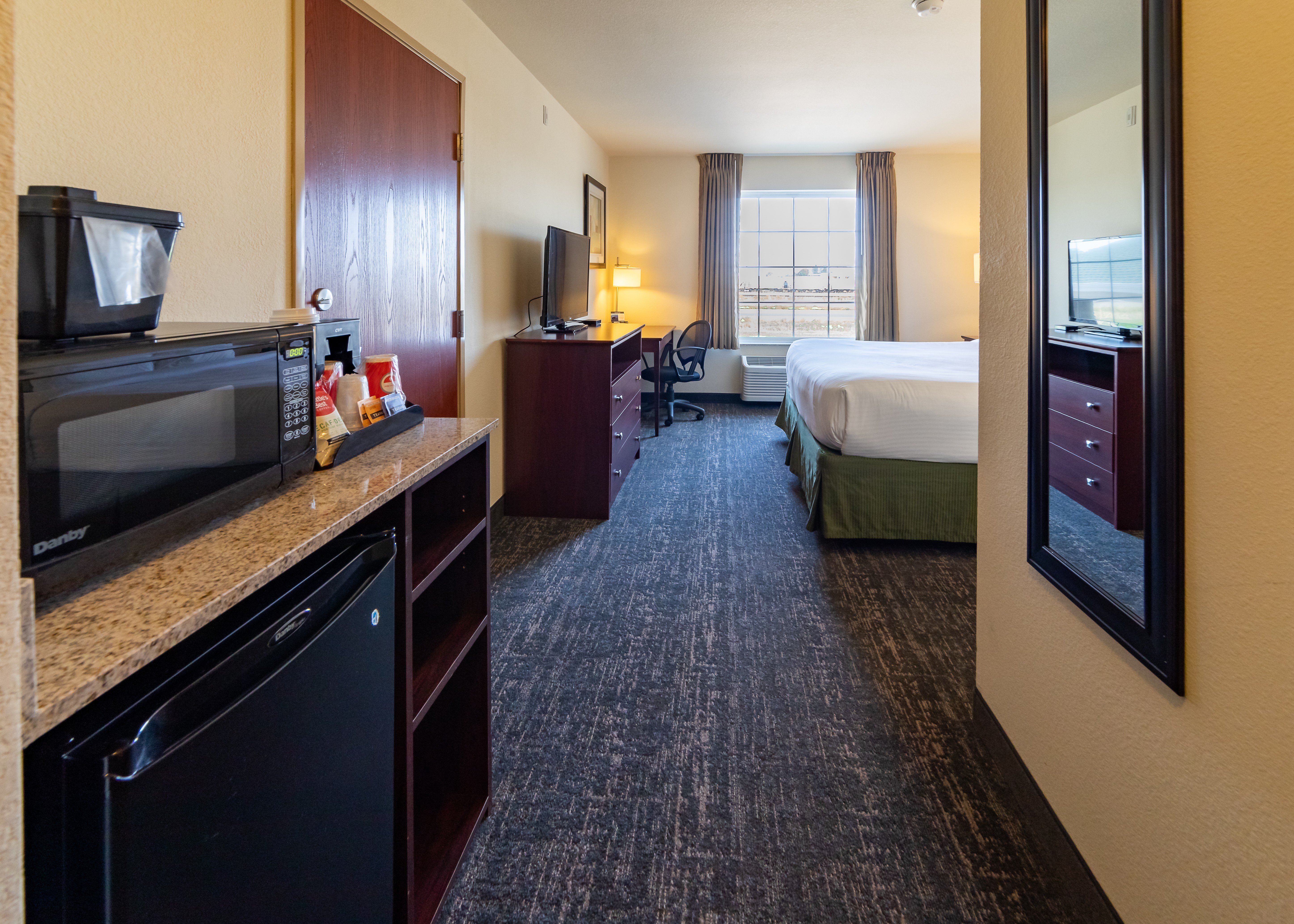 Cobblestone Inn Suites Eaton Co 48/72