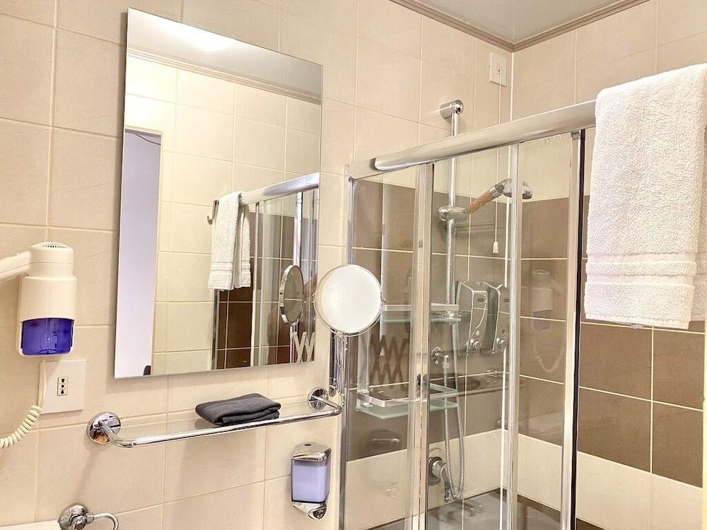 Roome B&B 25/33