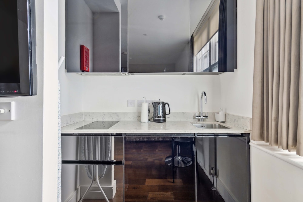 Valet Apartments Golden Square 19/22