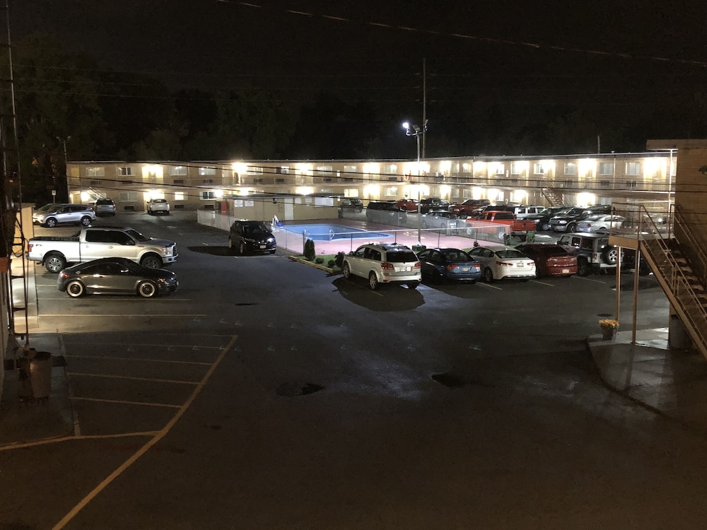 Wolf Inn Hotel 42/50