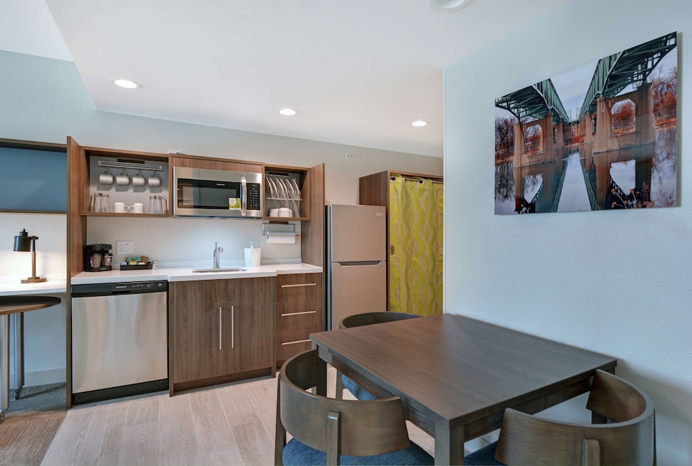 Home2 Suites By Hilton Bettendorf Quad Cities Ia 7/49