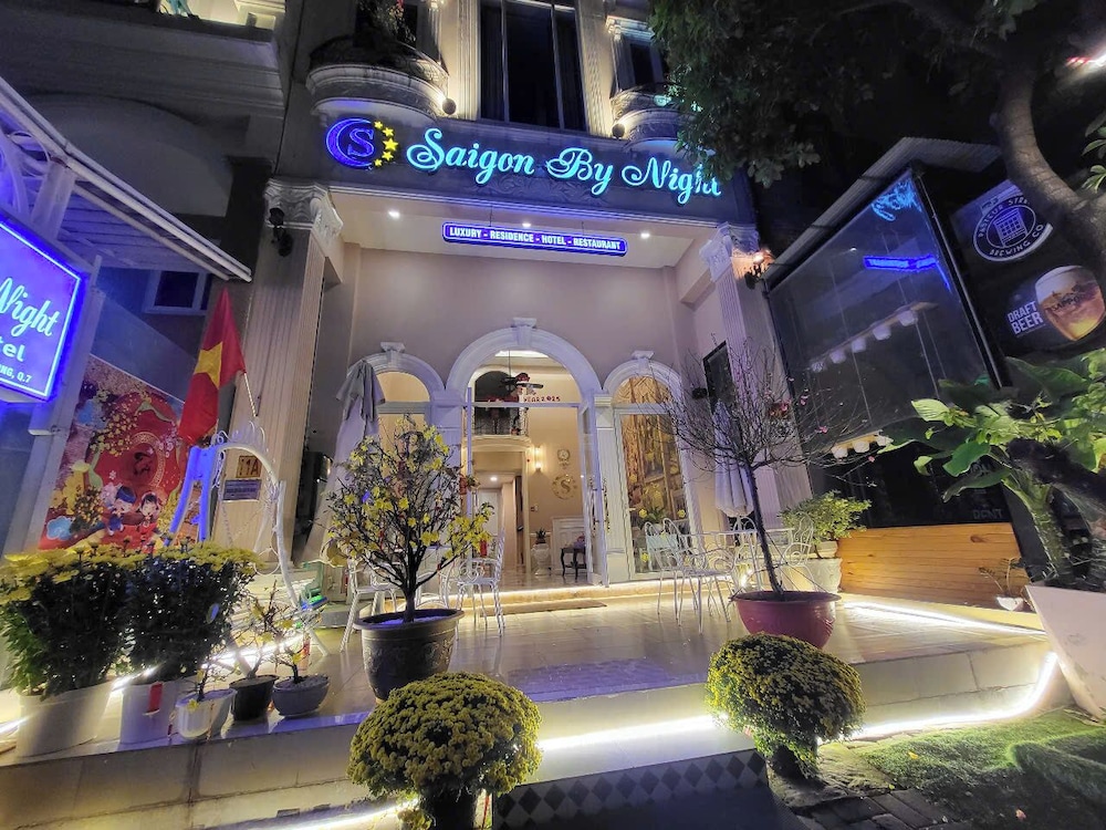 Saigon By Night Luxury Hotel 5/68
