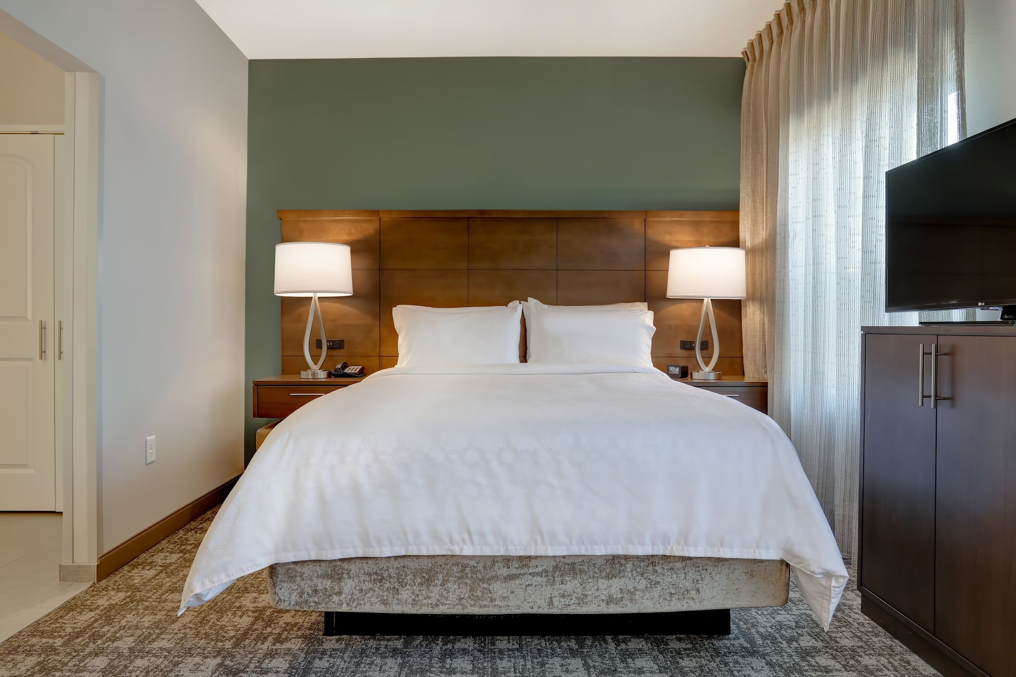 Studio, Suite, Queen Bed, Kitchen, Accessible