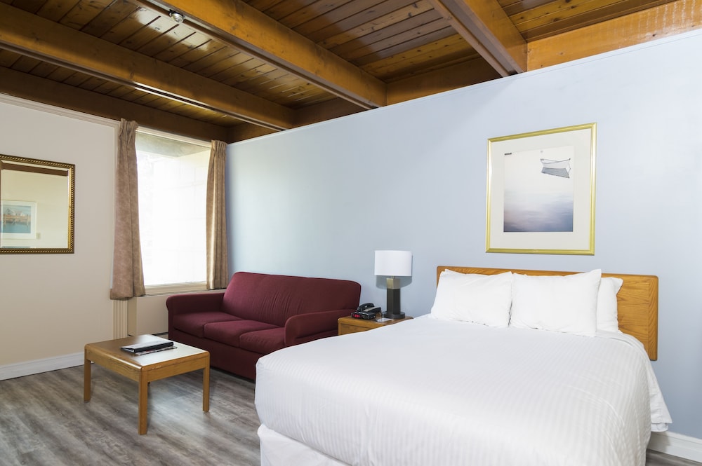 Motel, Double Bed, Sofa