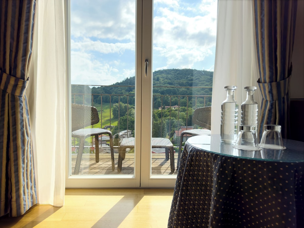 Junior Suite, Studio, Queen Bed, Hot Tub