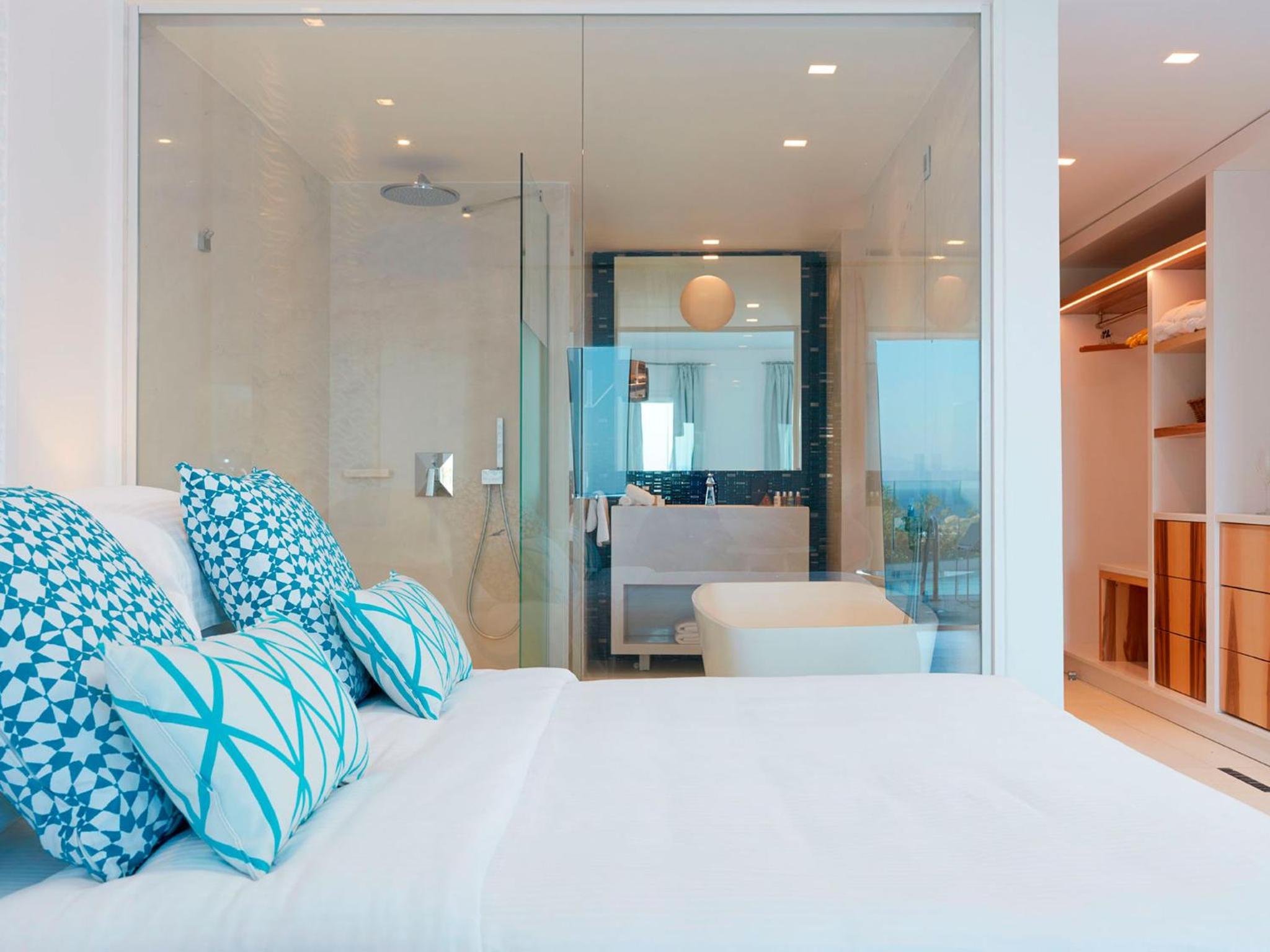 Suite, Shared Pool