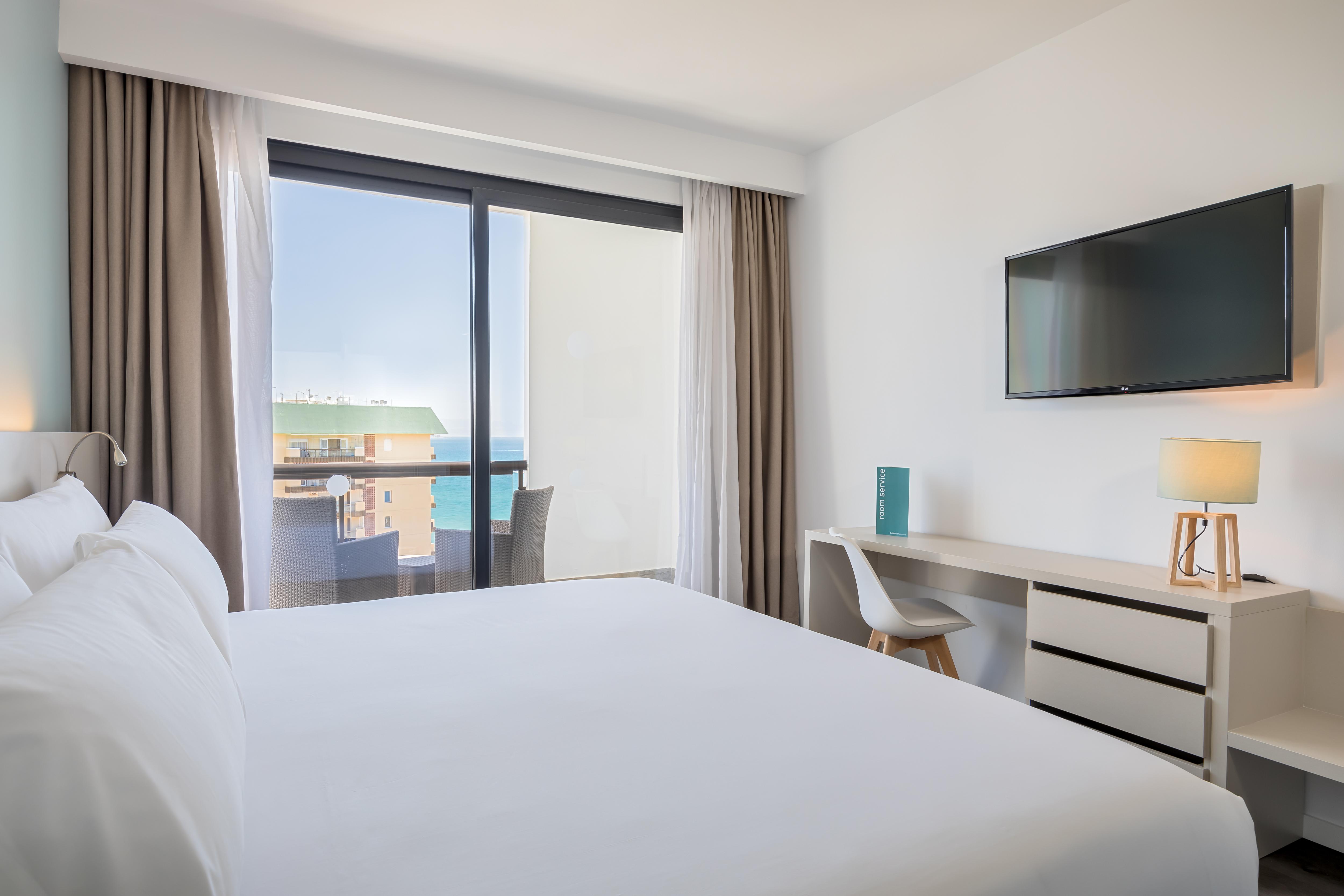 Superior, Double Bed, Side Sea View, Balcony