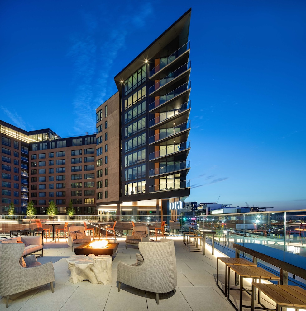 Hyatt Place Boston Seaport District 5/47