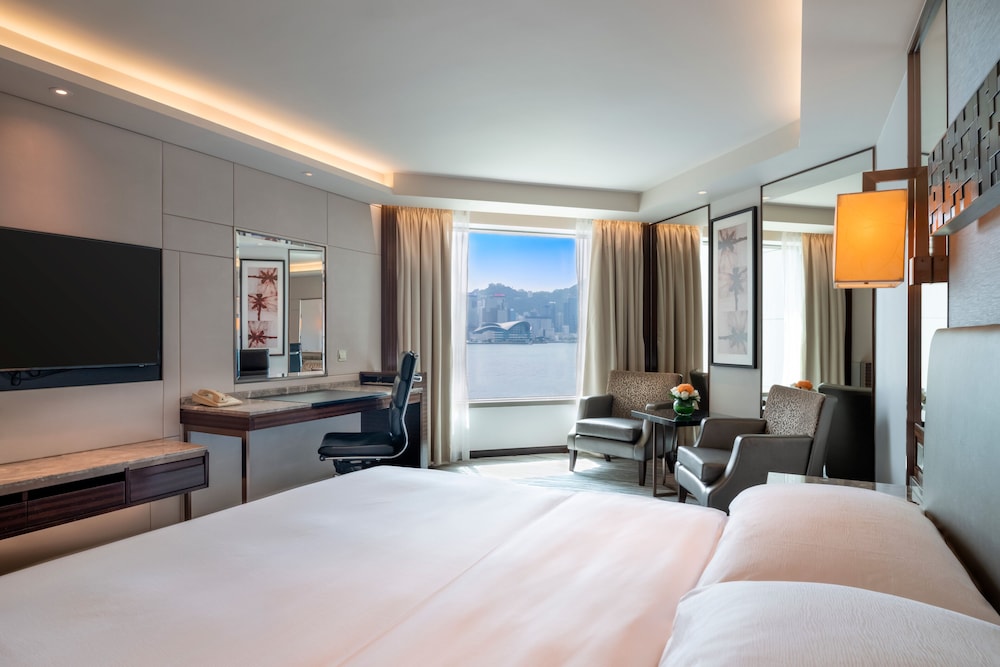 Skyline, Classic, King Bed, Harbour View, Club Lounge Access