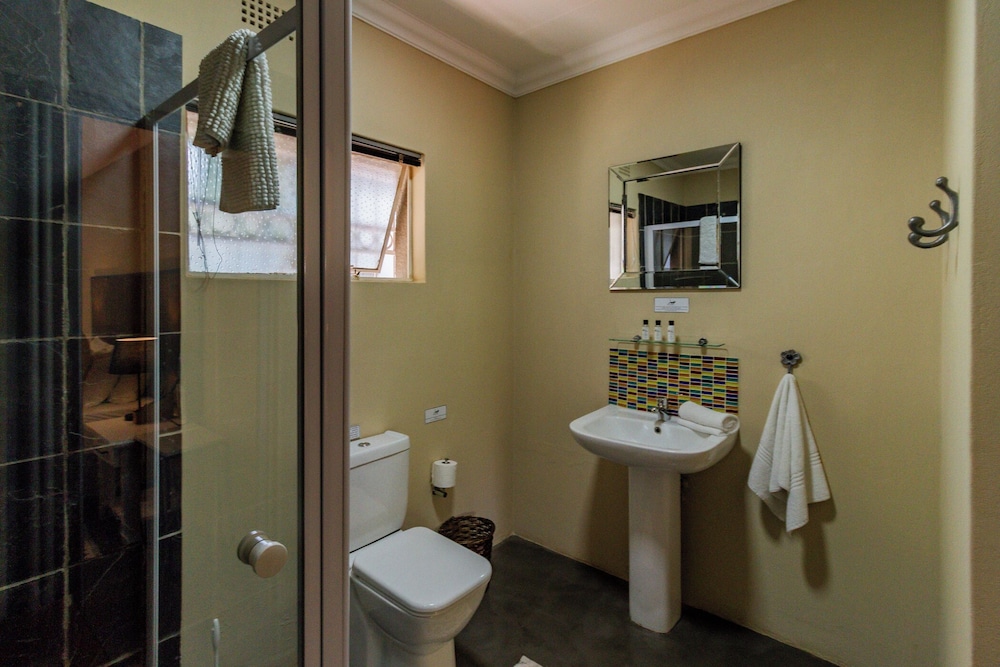 Pumleni Guesthouse 47/50