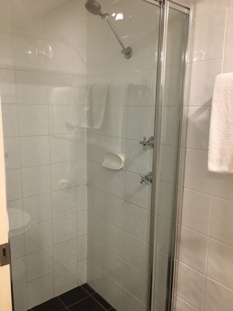 Maclin Lodge 30/36