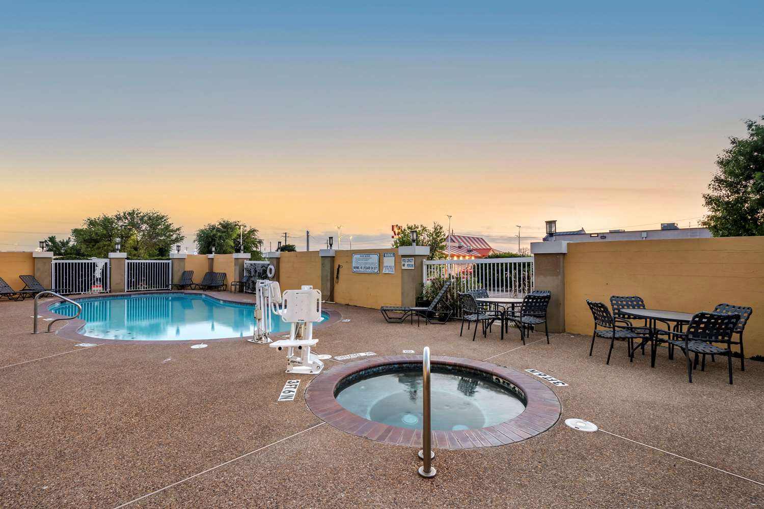 Best Western Plus Mckinney Inn & Suites 36/37