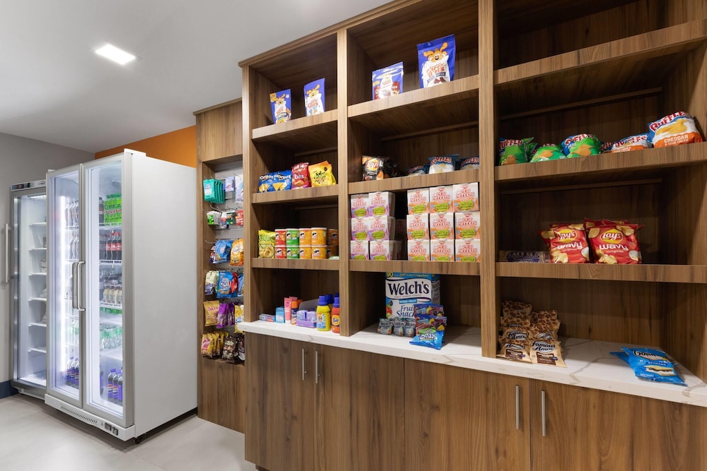 Hawthorn Extended Stay by Wyndham Springdale 29/34