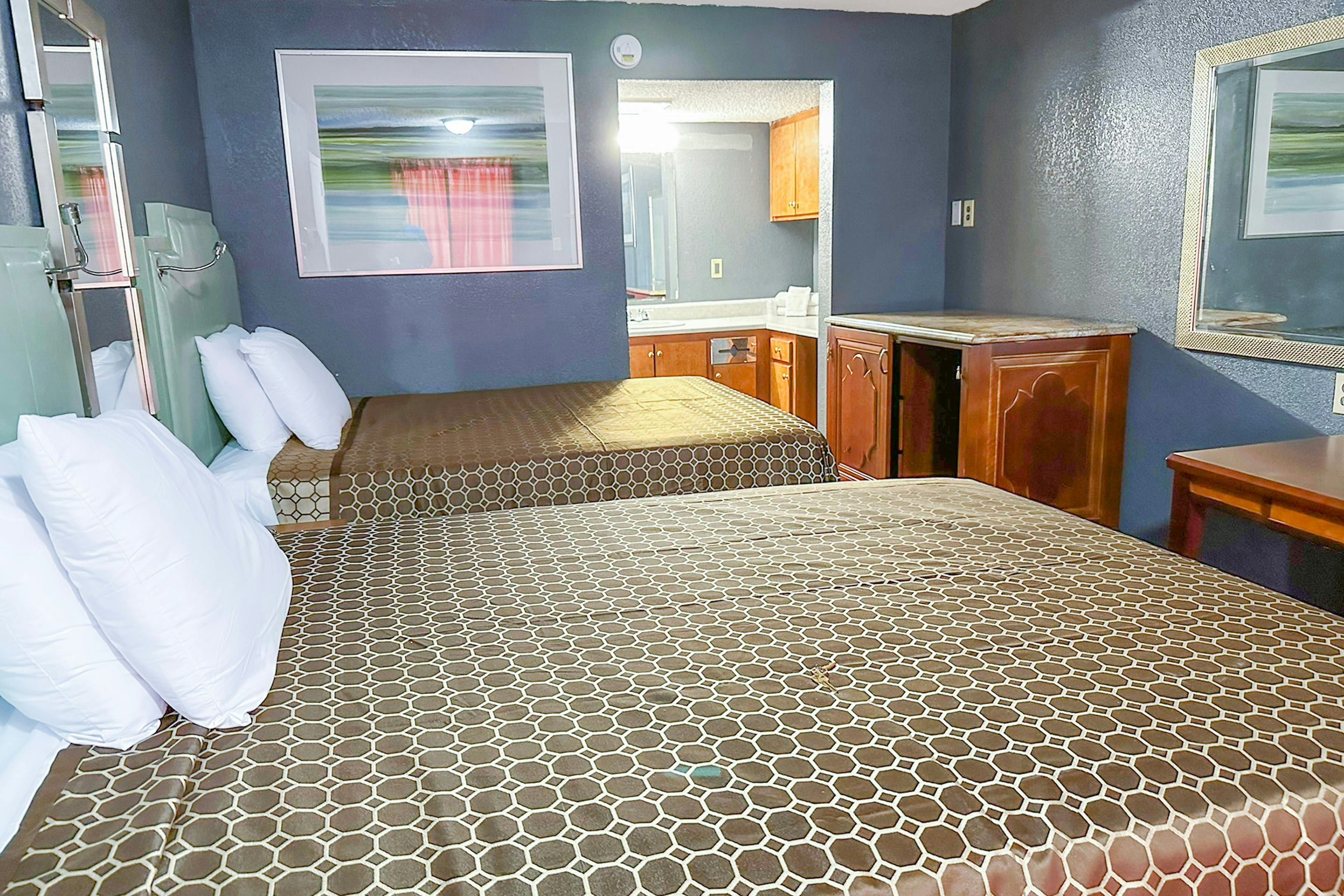 2 Full Beds Non-Smoking