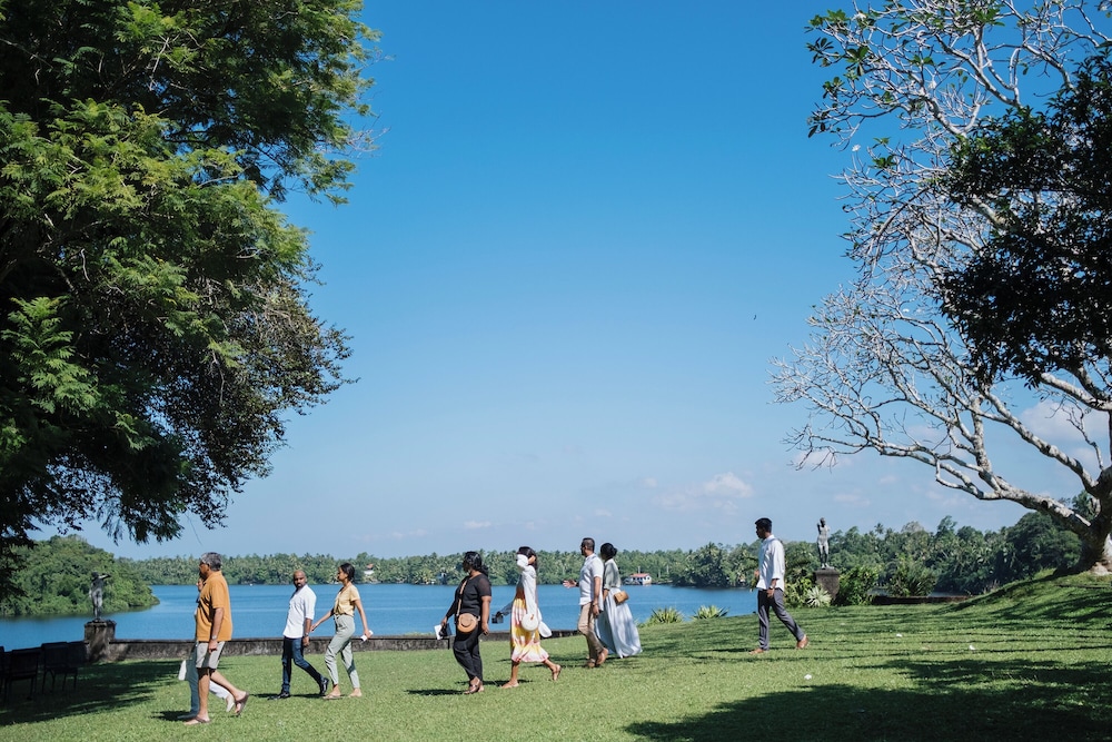 Lunuganga Estate 40/49