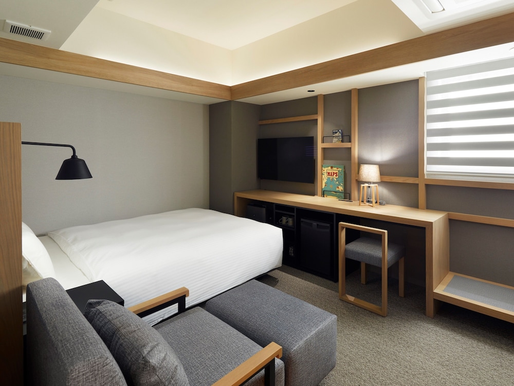 SUPERIOR, DOUBLE BED
