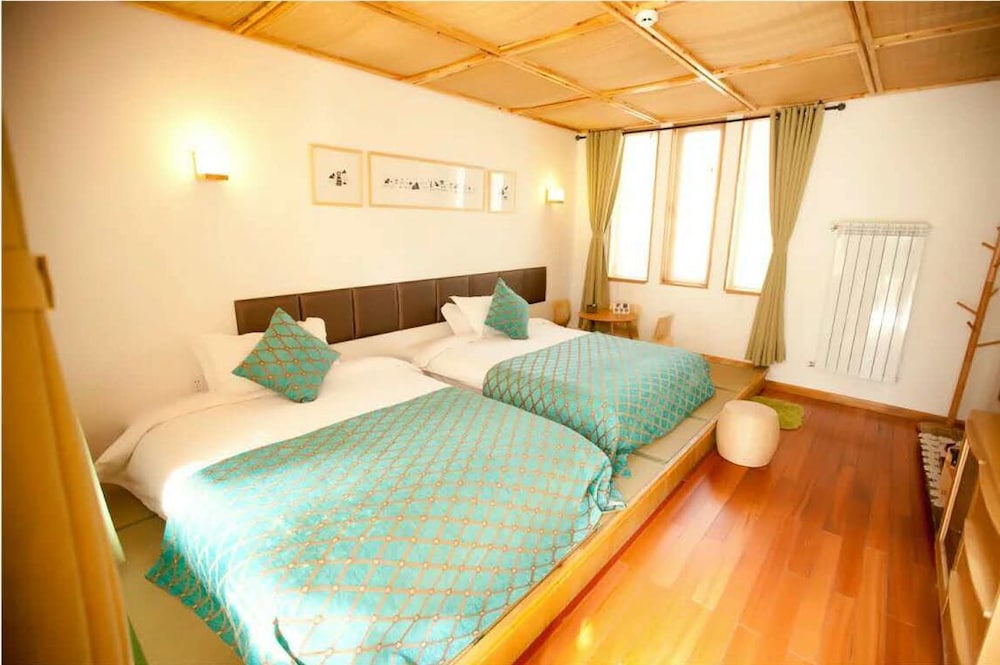 Westlake Longshang Boutique Hotel 8/40
