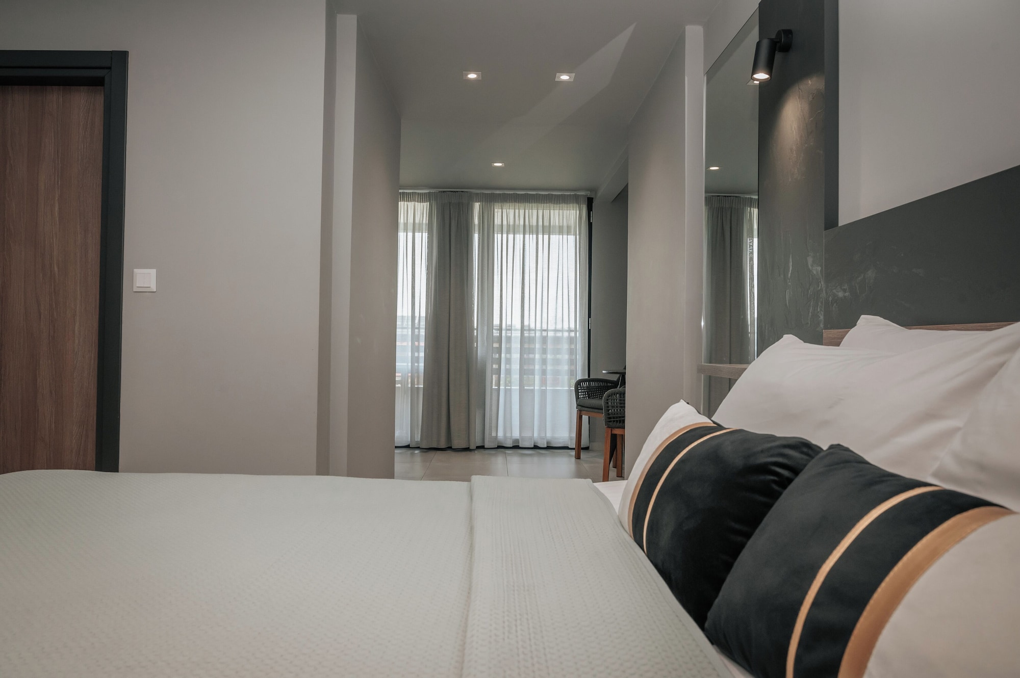 Deluxe, King Bed, Sofa, Elizabeth Queen Luxury Rooms 8/10