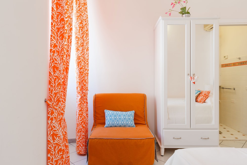 B&B Piazza Fratti 25/69