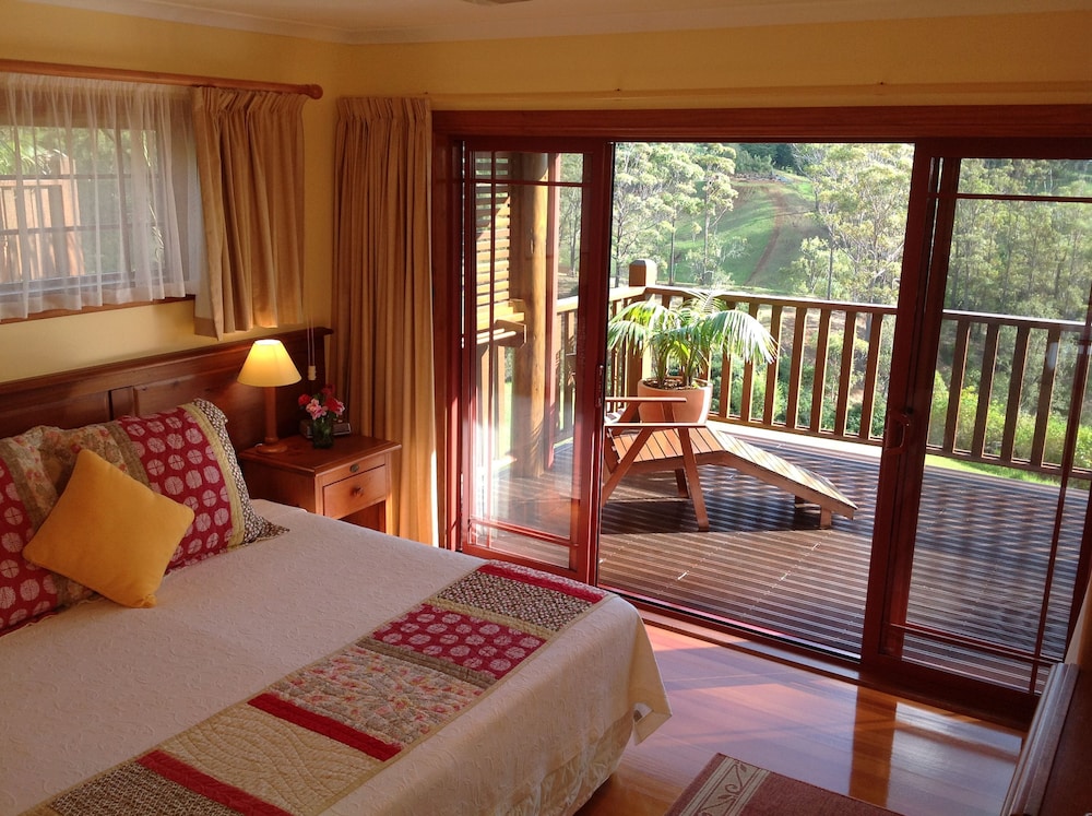 Jacaranda Park Holiday Cottages 1/12