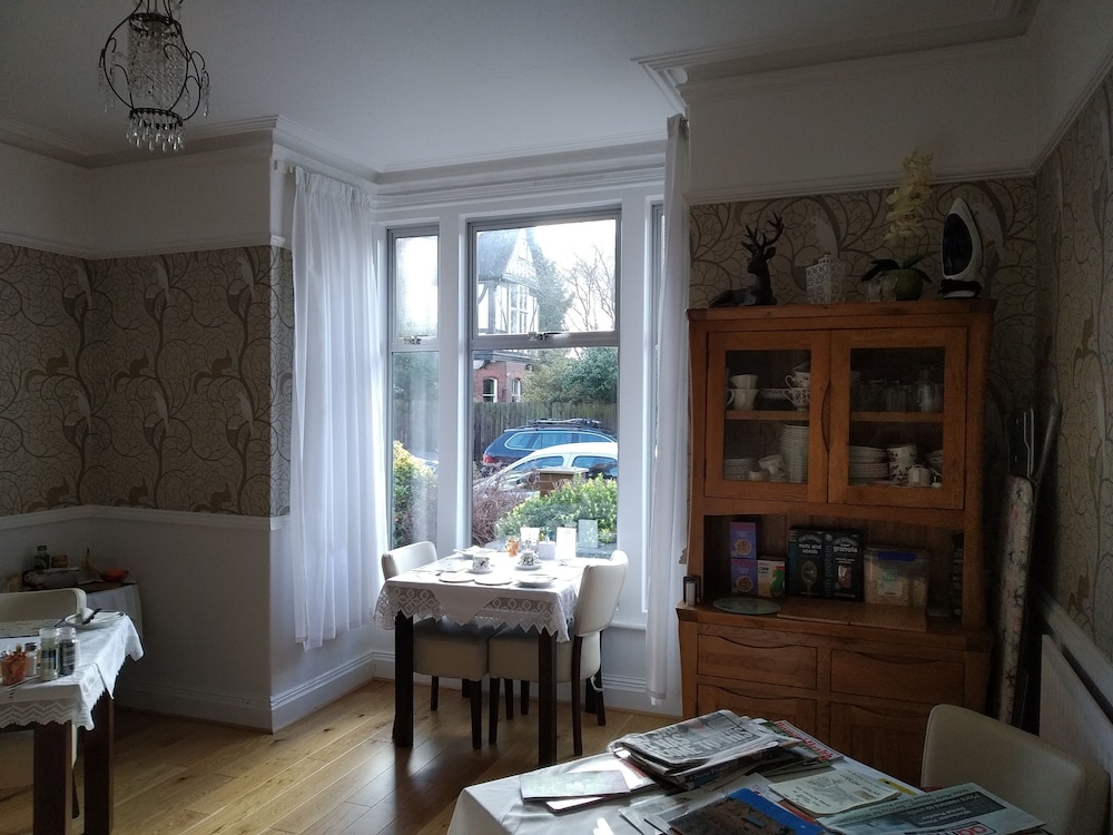 Anton Guest House Bed and Breakfast 31/50