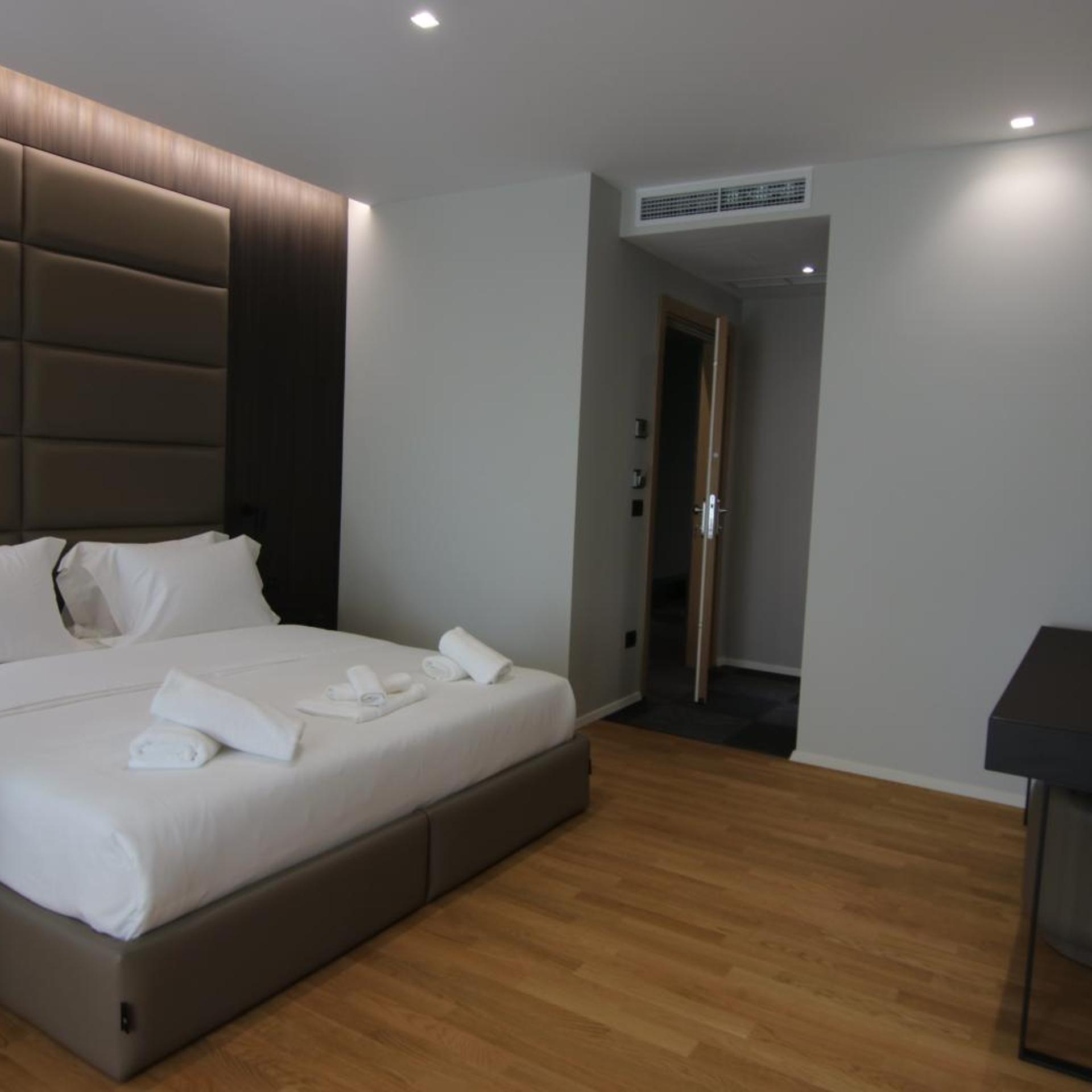 Adelar Hotel Tirana 12/60