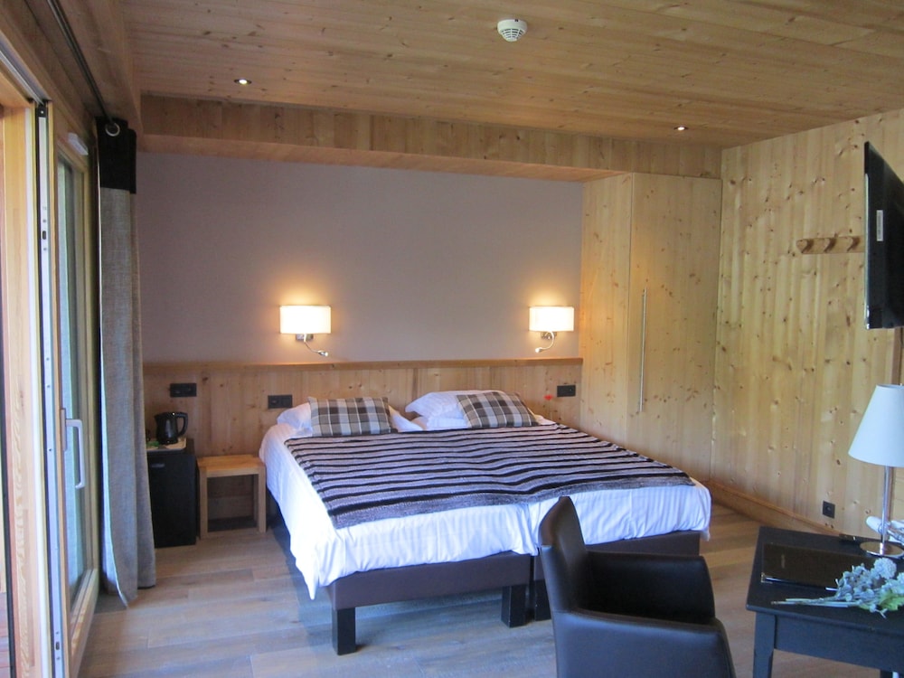 Hotel Le Gai Soleil 33/68