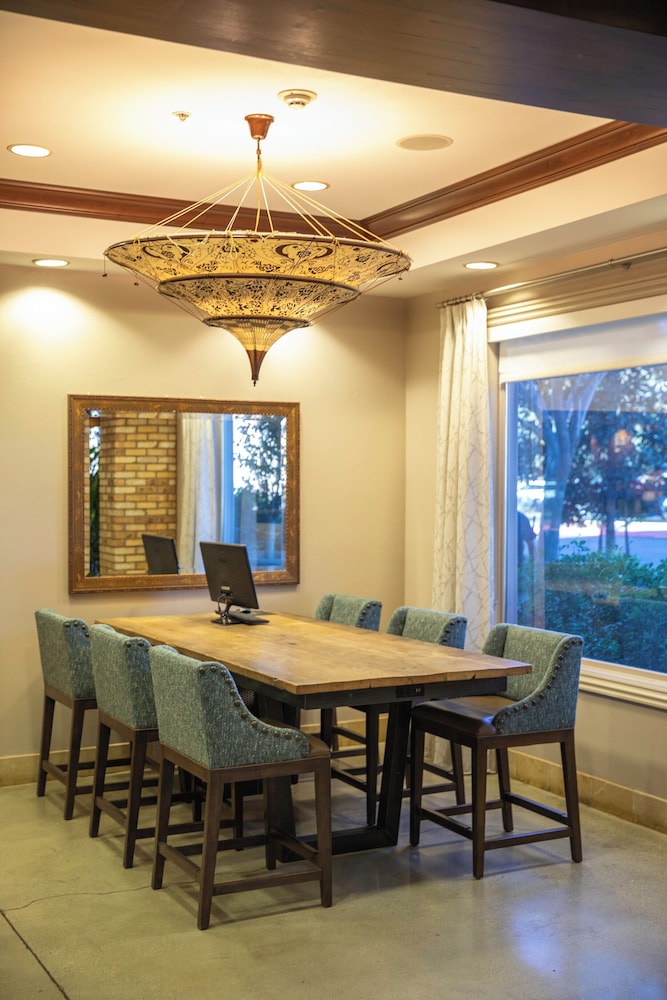 Ayres Hotel Chino Hills 44/55