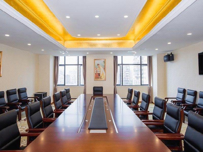 Vienna International Hotel (Wuhan Yangguang Yuhang) 24/28