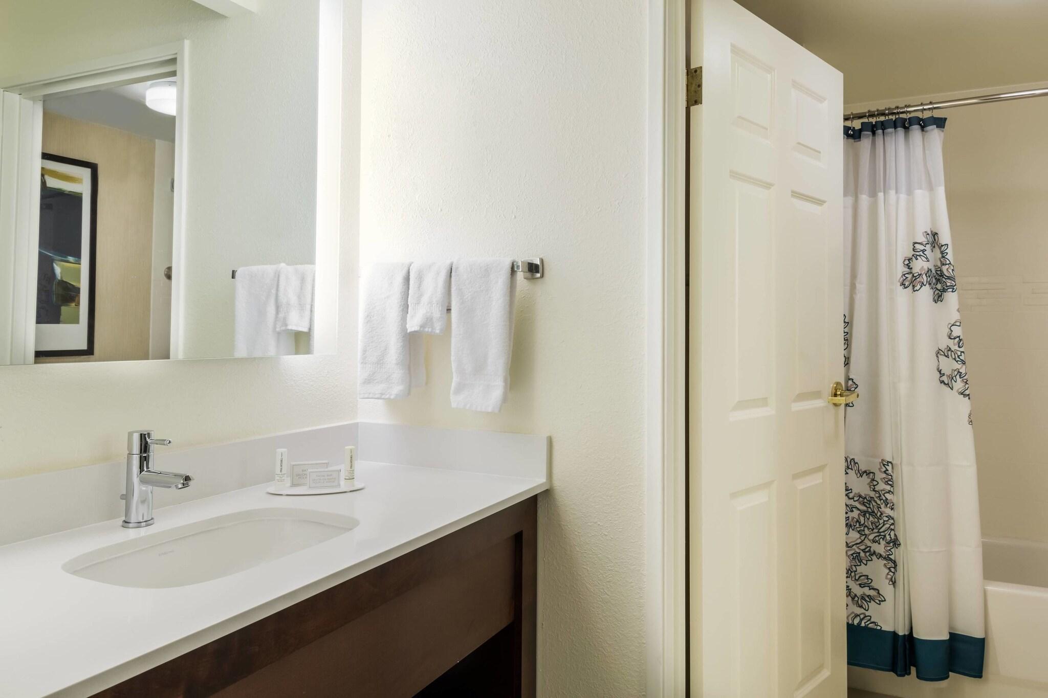 Studio, Queen Bed, Residence Inn By Marriott Chattanooga Downtown 3/3