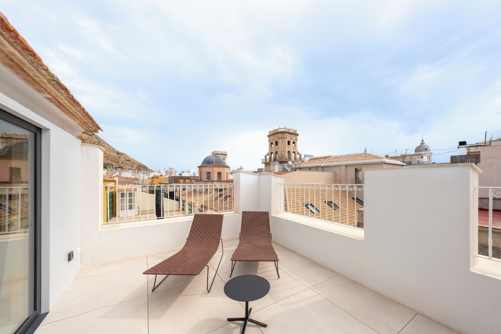 Tandem Portico Alicante Suites 30/35