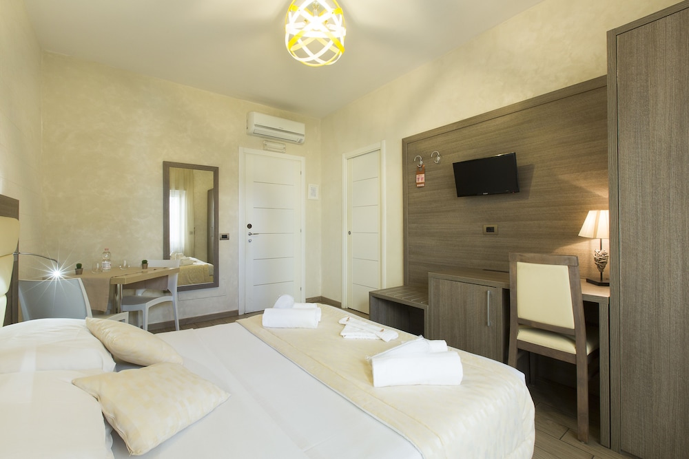 Relais Tiburtina 12/64