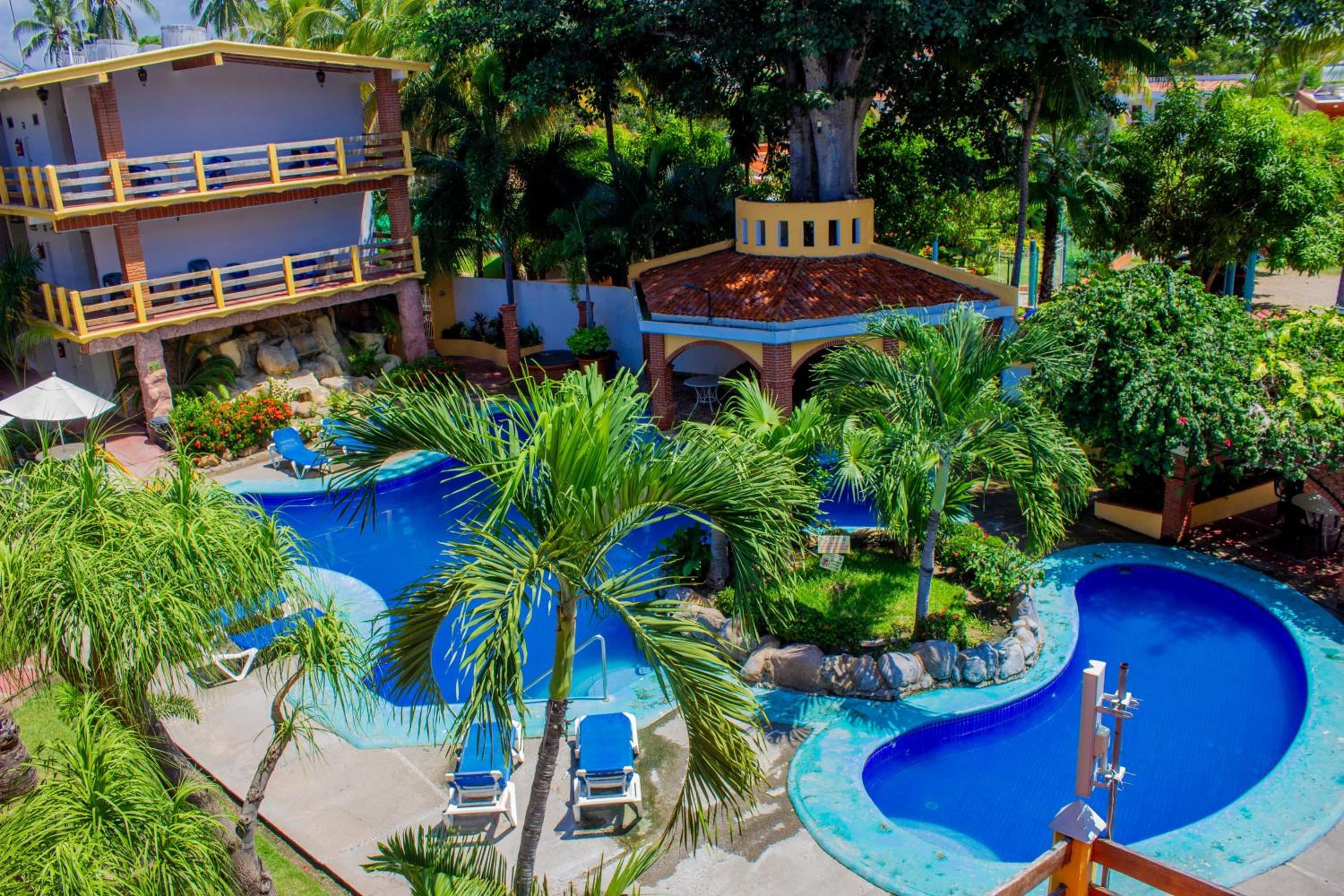 Hotel y Bungalows As de Oros 56/63