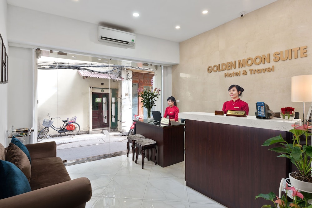 Golden Moon Suite Hotel 11/62