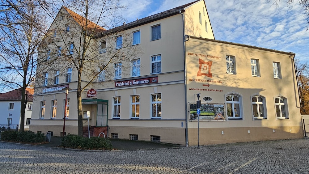Parkhotel Senftenberg 42/60