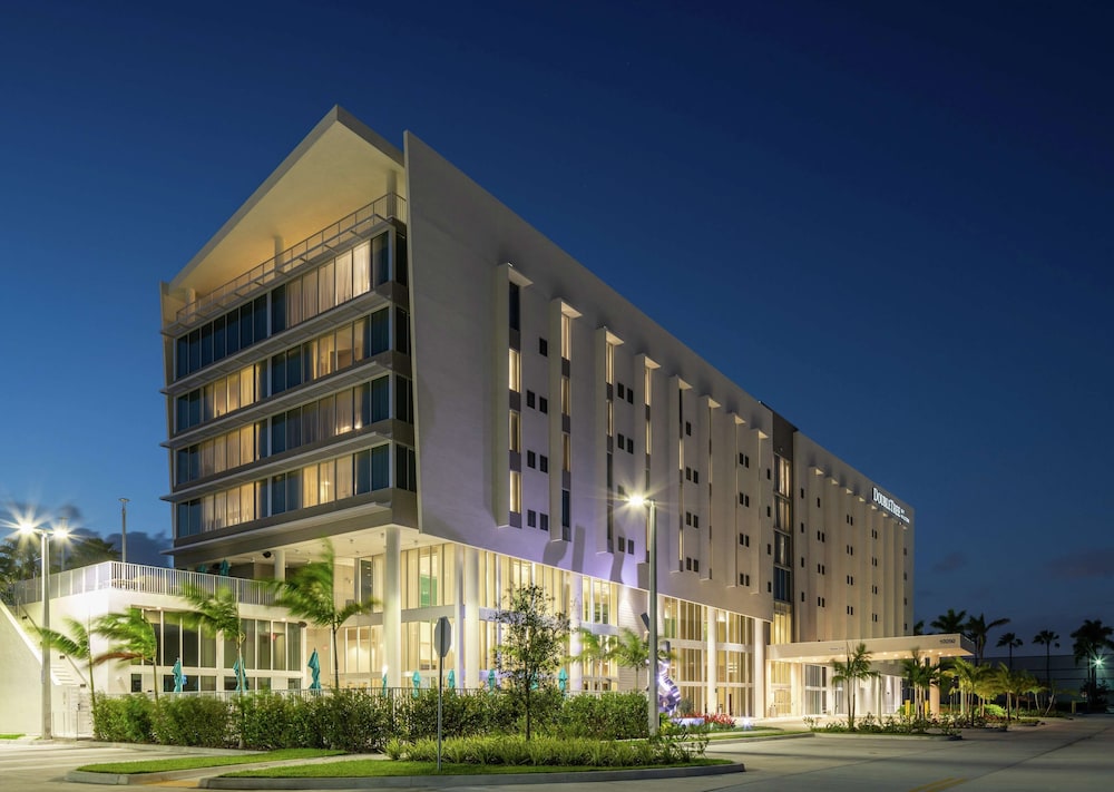 DOUBLETREE BY HILTON MIAMI DORAL in DORAL - FL