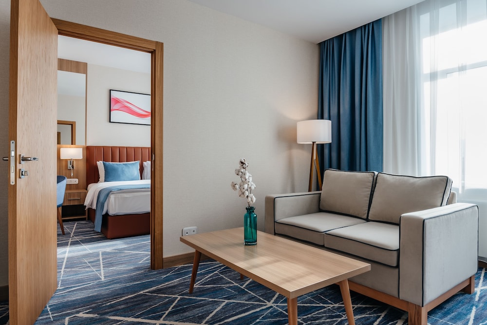 Ramada by Wyndham Astana 27/50