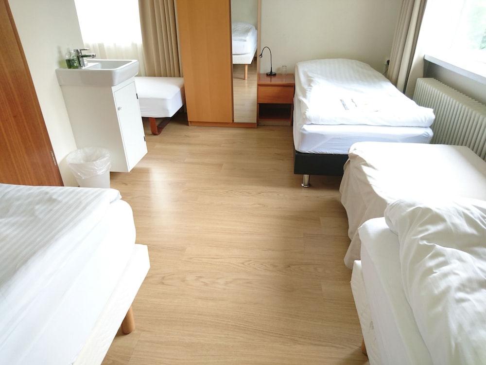 Alba Guesthouse 8/32